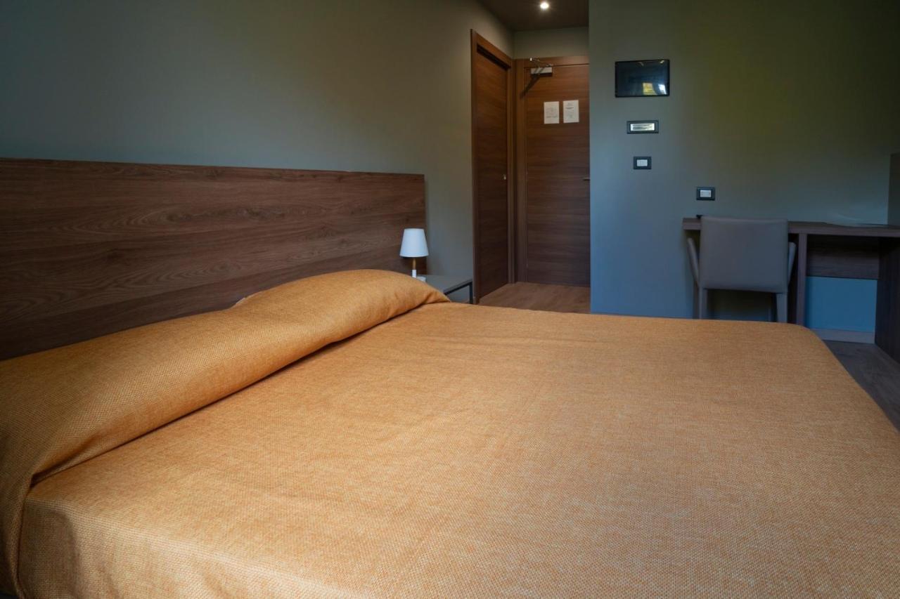 Tornolo Albergo Ristorante Plaza מראה חיצוני תמונה