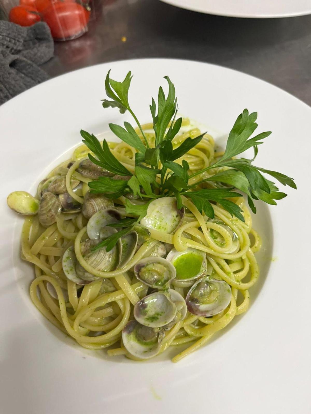 Tornolo Albergo Ristorante Plaza מראה חיצוני תמונה